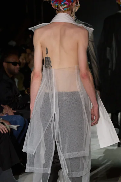 Look 96